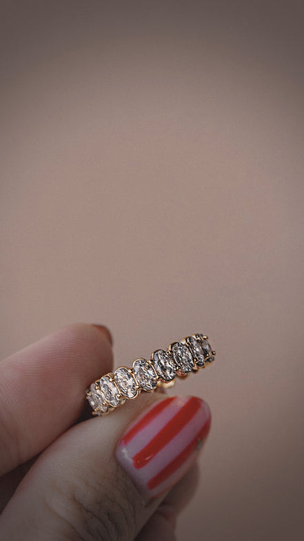 Windsor Oval Band Ring