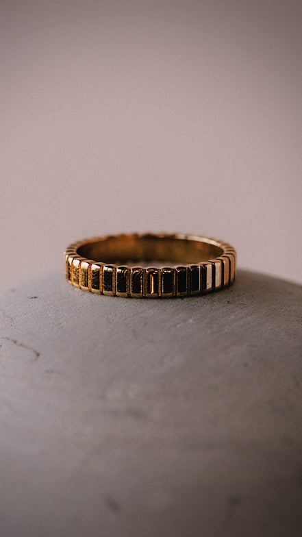 The Cleo Band Ring