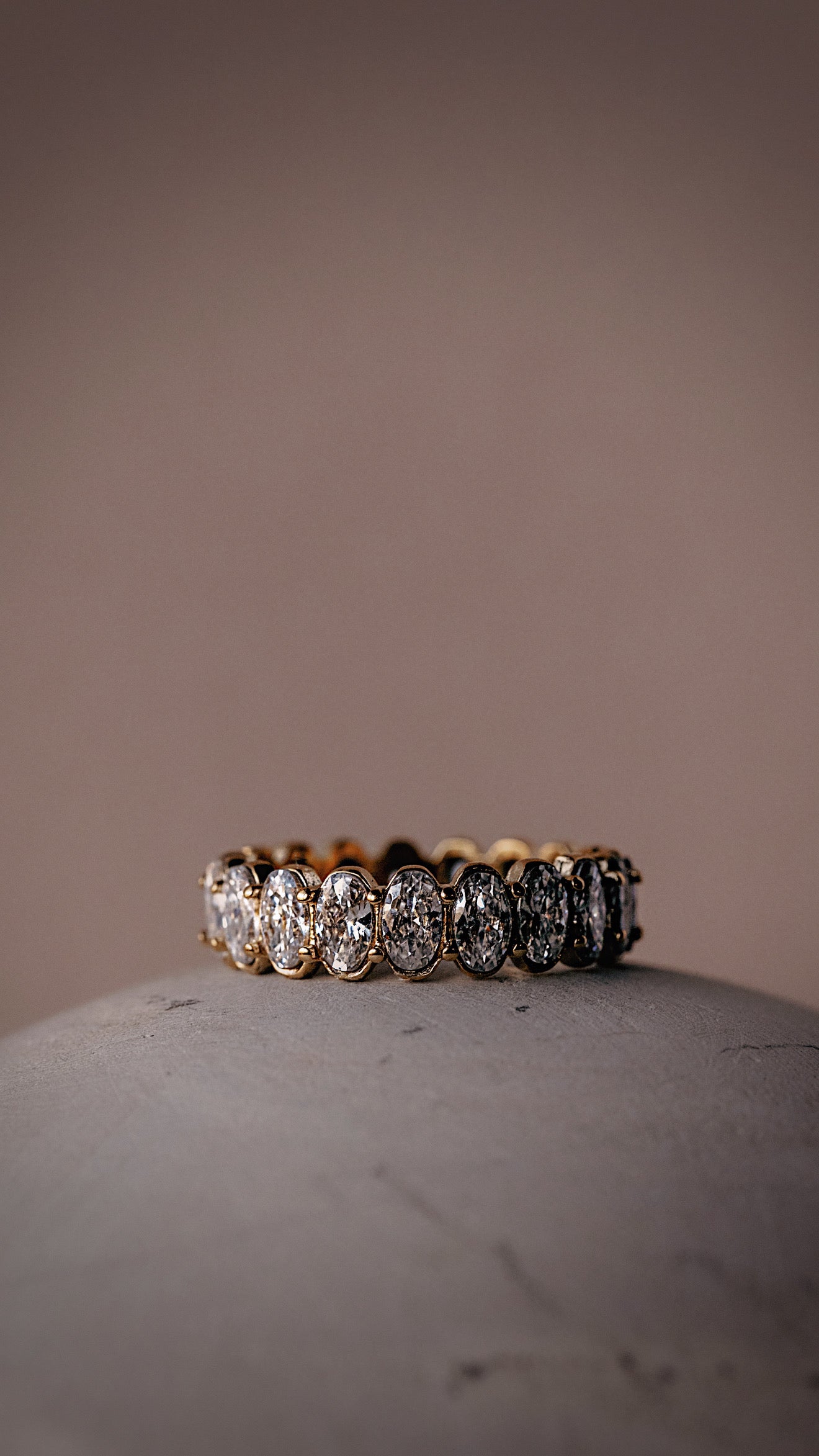 Windsor Oval Band Ring