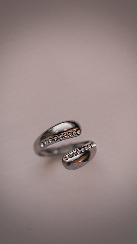 Sidewinder Ring