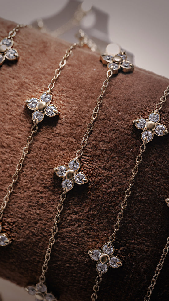 Clover Glow Bracelet