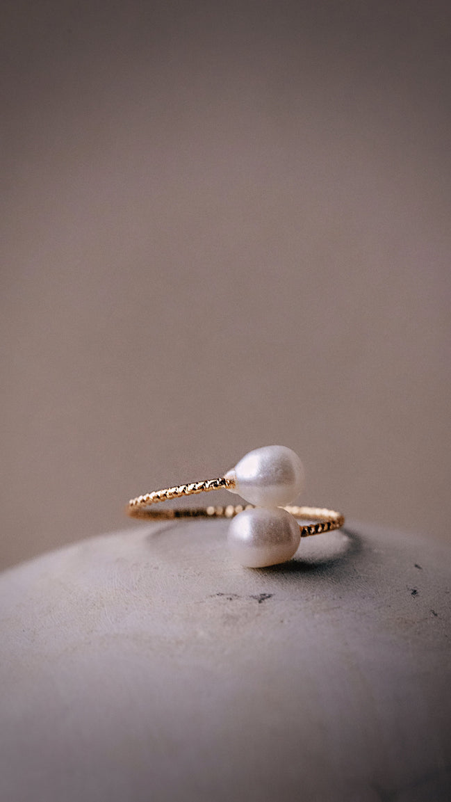 Duet Pearl Ring - The Neon Cactus Studio