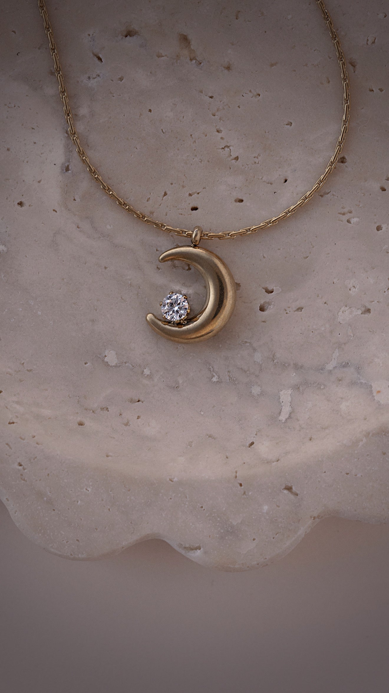 Luna Necklace