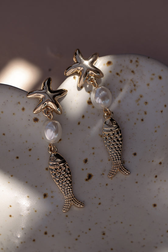 Star Fishy Pearl Earrings - The Neon Cactus Studio