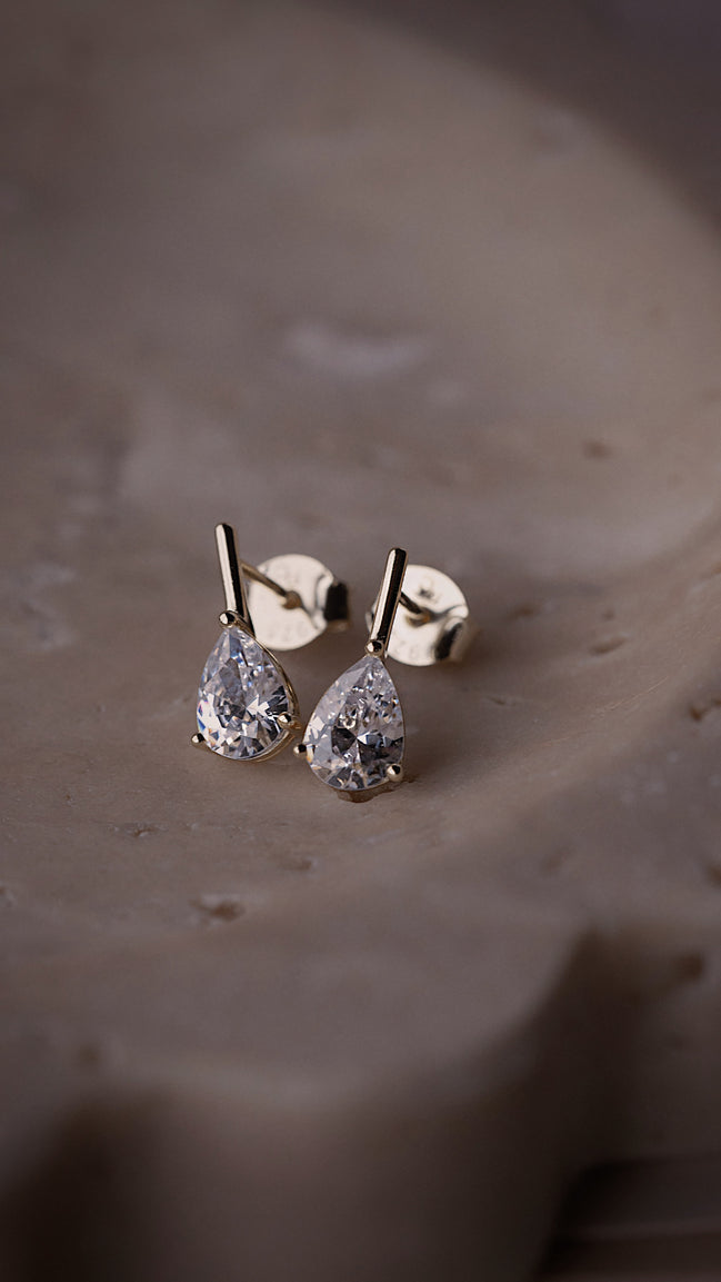 Everleigh Pear Drop Earring