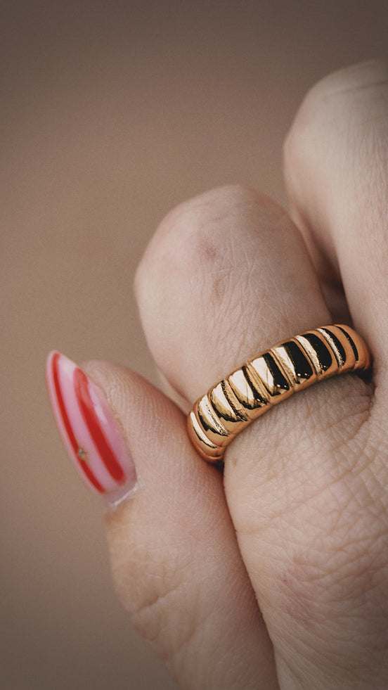 Puffy Band Ring