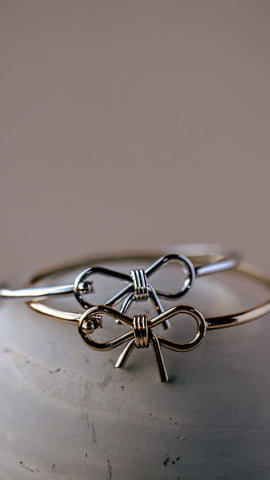 Bow-tiful Bangle