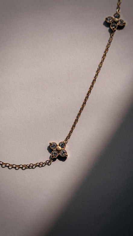 Clover Glow Necklace - The Neon Cactus Studio