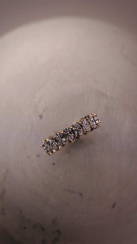 Windsor Oval Band Ring