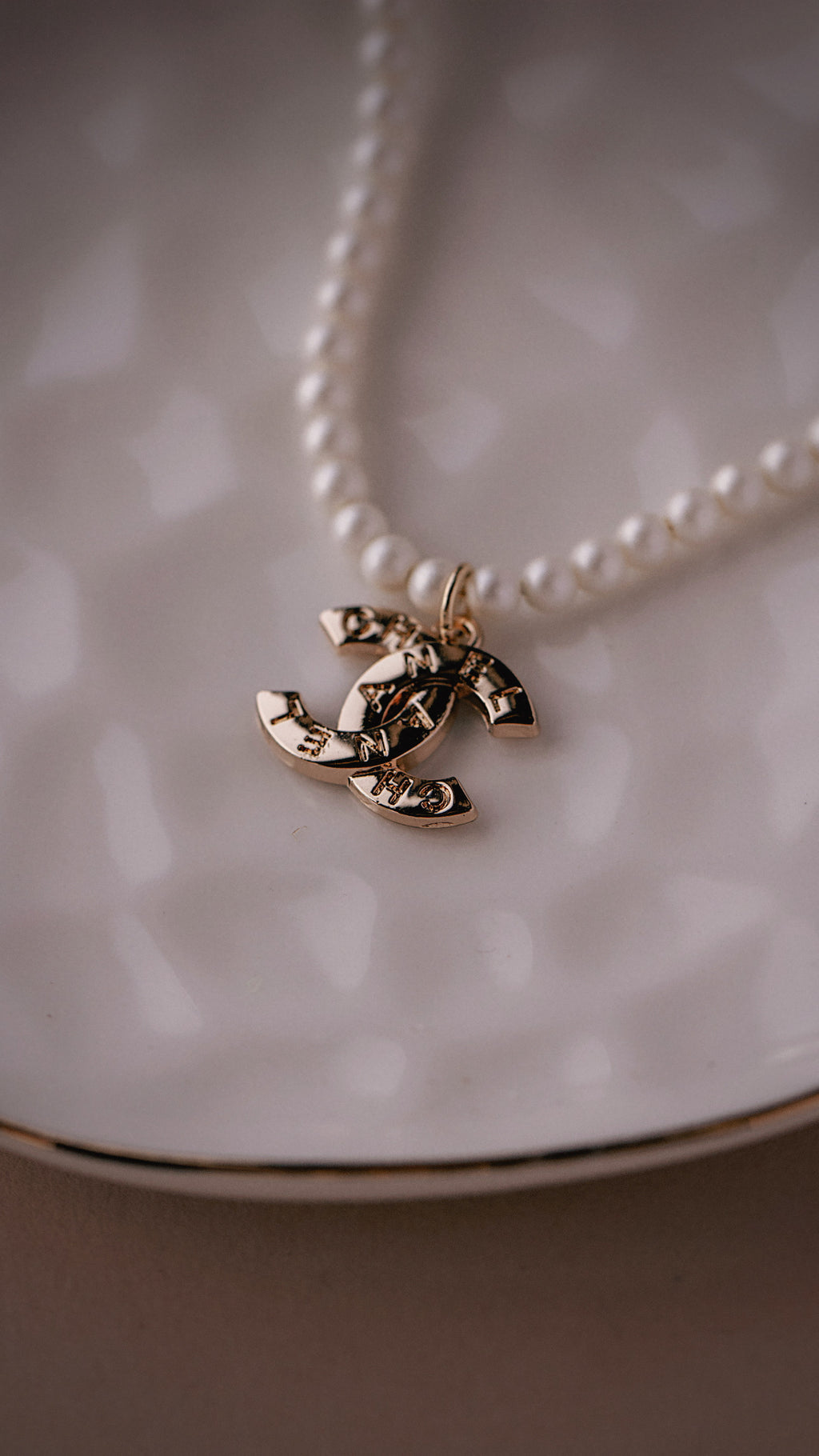 The Name Dropper Necklace (Pearl Version)