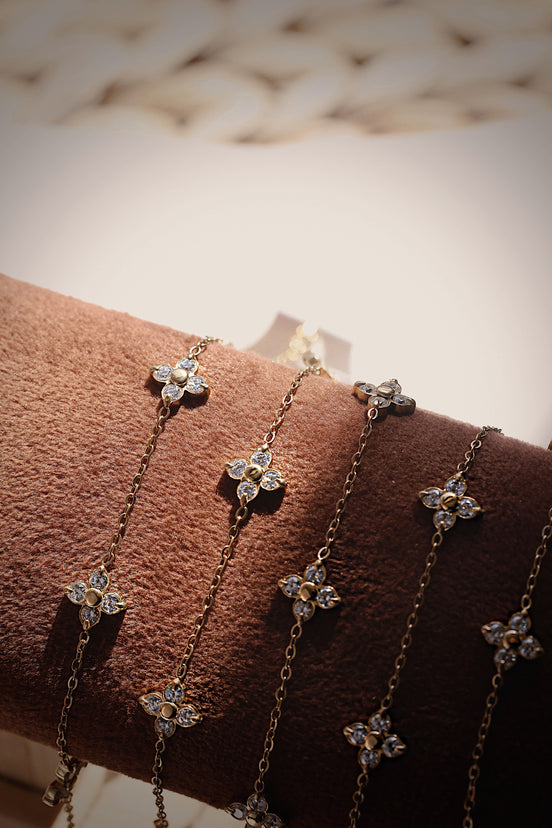 Clover Glow Bracelet