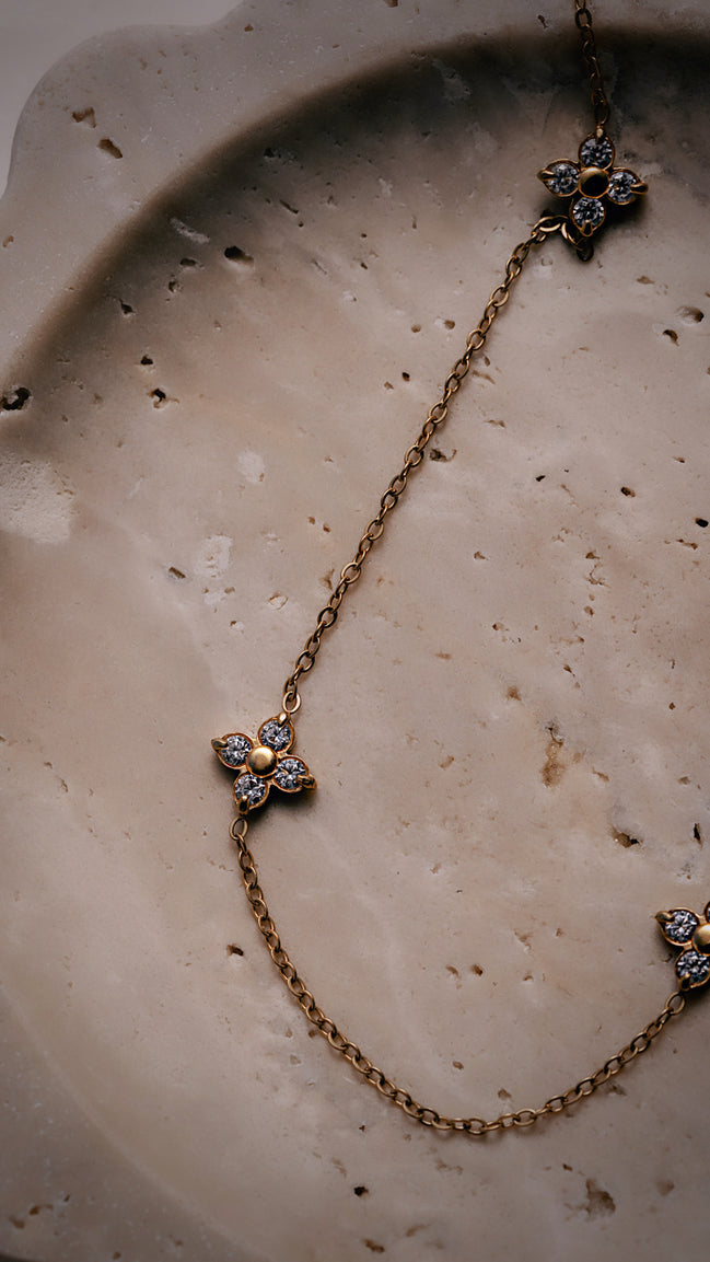 Clover Glow Necklace - The Neon Cactus Studio
