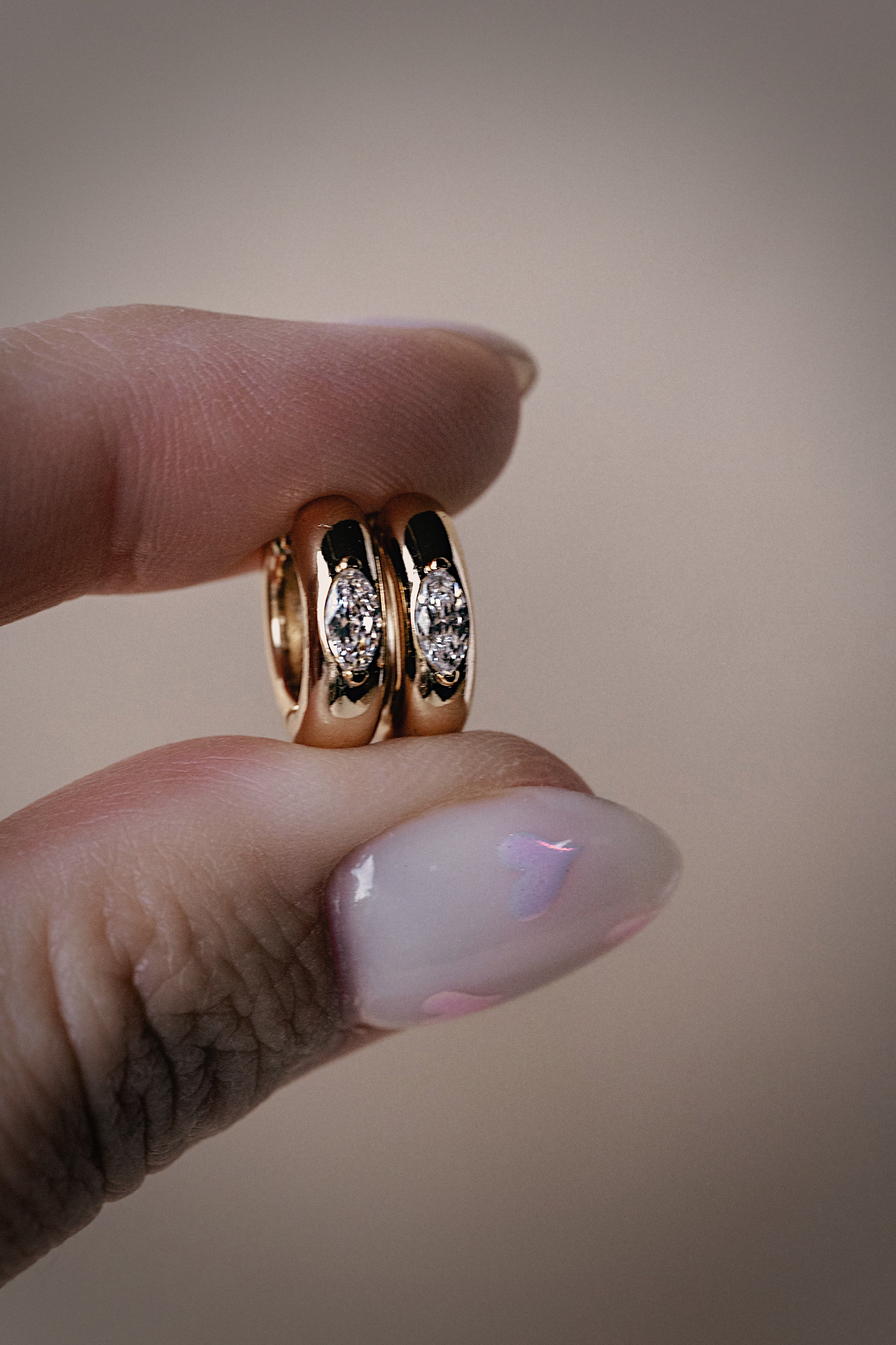 Maribel Marquise Huggie