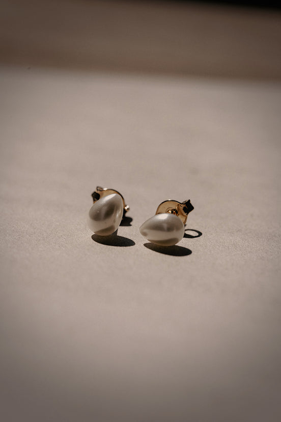 Solene Pearl Drop Studs