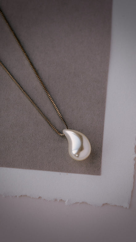 Verona Pearl Drop Necklace