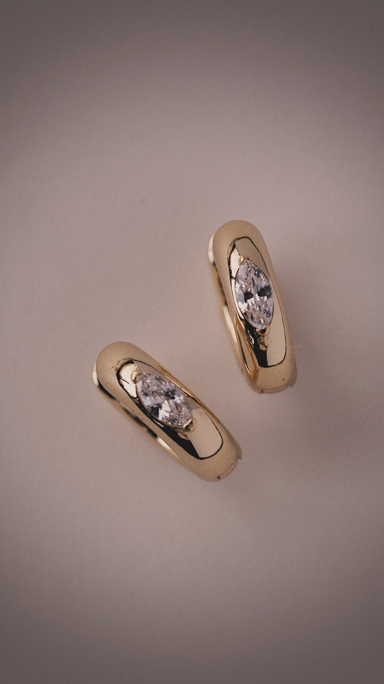 Maribel Marquise Huggie