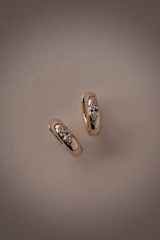 Maribel Marquise Huggie