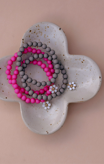 Matte Daisy Bracelet