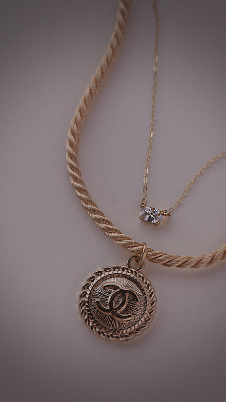 East West Dainty Oval Necklace