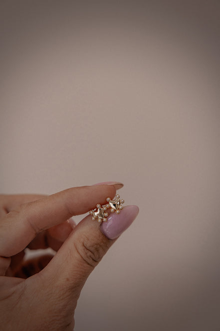 Dotted Pearl Heart Studs - The Neon Cactus Studio